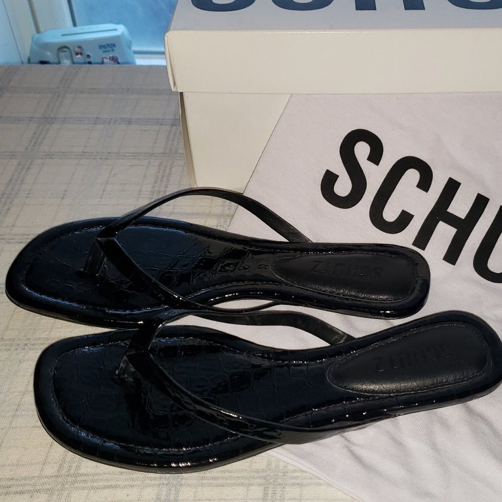 SCHUTZ Tesla Sandal in Black Size 6